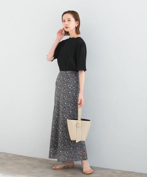 URBAN RESEARCH ROSSO WOMEN（アーバンリサーチ　ロッソ）の「ボートネックシアープリーツプルオーバー（Tシャツ/カットソー・レディース・ブラック/ホワイト/グリーン/イエロー・FREE）」の12枚目の写真