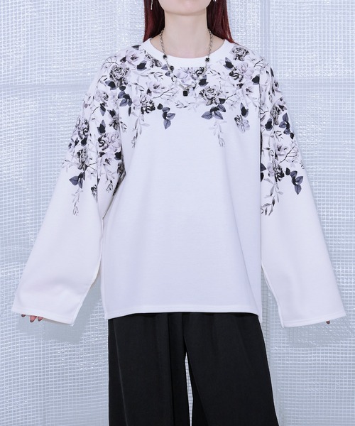 Ellno Loset(エルノロゼット)の「2wayアームスリットフラワーポンチT(Tシャツ/カットソー・メンズ・オフホワイト/ブラック・SMALL/MEDIUM/LARGE)」の7枚目の写真