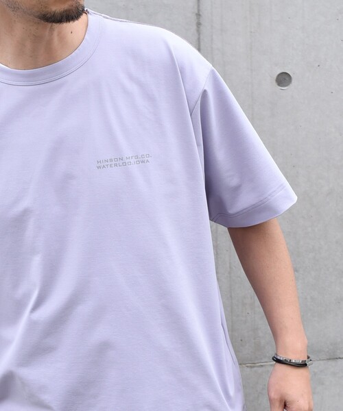 HINSON（ヒンソン）の「【SHIPS any別注】HINSON:  ワンポイント ロゴ リフレクター プリント ジャージー Tシャツ◆（Tシャツ/カットソー・メンズ・ネイビー/ベージュ/ラベンダー/グレー・MEDIUM/LARGE/X-LARGE）」の4枚目の写真