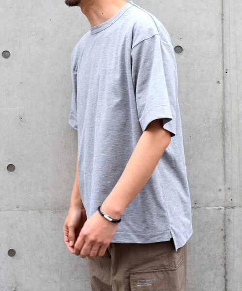 HINSON（ヒンソン）の「【SHIPS any別注】HINSON:  ワンポイント ロゴ リフレクター プリント ジャージー Tシャツ◆（Tシャツ/カットソー・メンズ・ネイビー/ベージュ/ラベンダー/グレー・MEDIUM/LARGE/X-LARGE）」の21枚目の写真