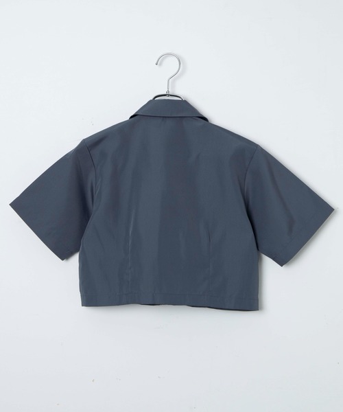 Figments（フィグメンツ）の「クロップドZIPデザインシャツ（シャツ/ブラウス・レディース・ホワイト/グレー・FREE）」の9枚目の写真