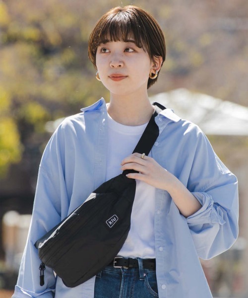 KiU（キウ）の「KiU/キウ バック ウエストポーチ ウォータープルーフ ボディバッグ 撥水 防水 K84-135/175/900（ボディバッグ/ウエストポーチ・メンズ・ブラック×ホワイト/レオパード/ブラック・FREE）」の8枚目の写真