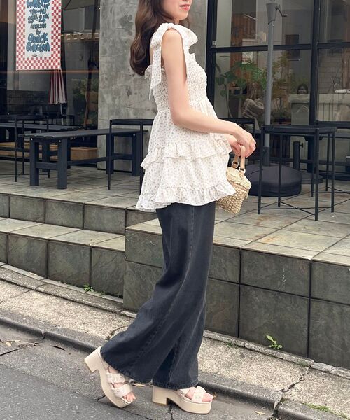 MAJESTIC LEGON（マジェスティックレゴン）の「ワイドストレートデニムパンツ（デニムパンツ・レディース・ブルー/グレー・SMALL/MEDIUM）」の5枚目の写真