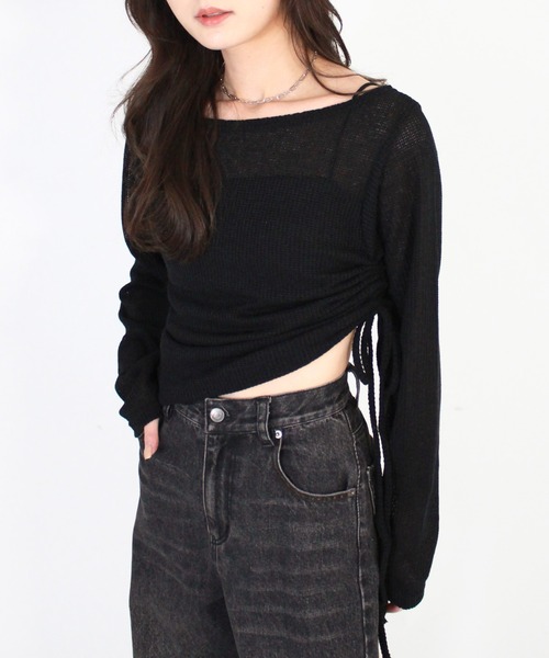 Reurie'（レウリィ）の「【ZOZO限定】サイドシャーリングシアーニット／side shirring sheer knit 長袖 ロング丈 クルーネック リボン サマーニット ドロスト ドローストリング ローゲージ ざっくり編み 裾絞り カジュアル ストリート Y2K 韓国 ヴィンテージ ブラック グレー 黒 モノトーン（ニット/セーター・レディース・グレー/ブラック・FREE）」の10枚目の写真