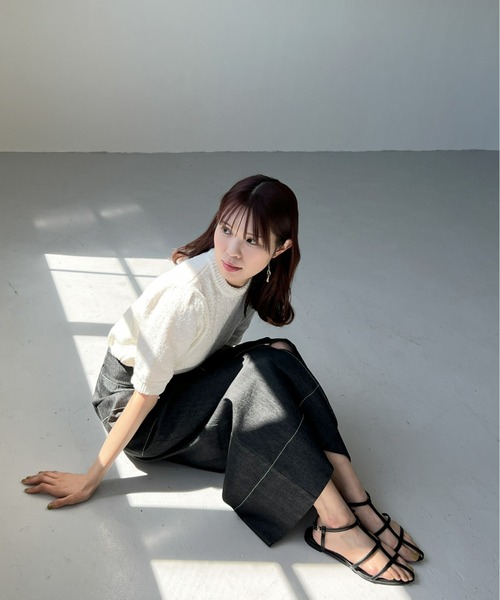 Olu.（オルドット）の「ポインテッドトゥストラップサンダル（サンダル・レディース・ブラック/ホワイト/シルバー・39/35/37）」の11枚目の写真