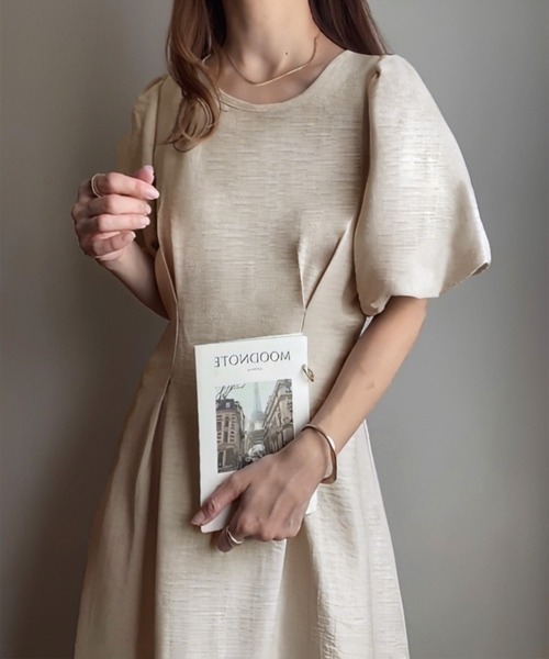 FILLOU(FILLOU)の「バルーンスリーブタックワンピース【ペチコートセット】(ワンピース・レディース・ベージュ/チャコール/ブラック・X-LARGE/LARGE/MEDIUM)」の8枚目の写真