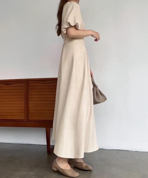 FILLOU(FILLOU)の「バルーンスリーブタックワンピース【ペチコートセット】(ワンピース・レディース・ベージュ/チャコール/ブラック・X-LARGE/LARGE/MEDIUM)」の11枚目の写真