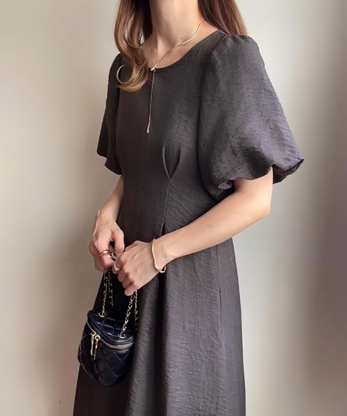 FILLOU(FILLOU)の「バルーンスリーブタックワンピース【ペチコートセット】(ワンピース・レディース・ベージュ/チャコール/ブラック・X-LARGE/LARGE/MEDIUM)」の12枚目の写真