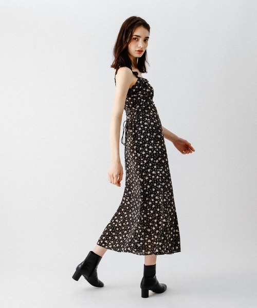 DEICY（デイシー）の「フラワードットフリルキャミワンピース