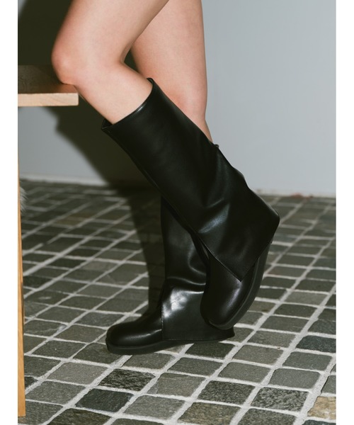 un/neu（アンノイ）の「フラットカバーロングブーツ（ブーツ・レディース・ブラック・LARGE/MEDIUM/SMALL）」の5枚目の写真