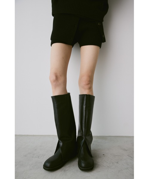 un/neu（アンノイ）の「フラットカバーロングブーツ（ブーツ・レディース・ブラック・LARGE/MEDIUM/SMALL）」の21枚目の写真