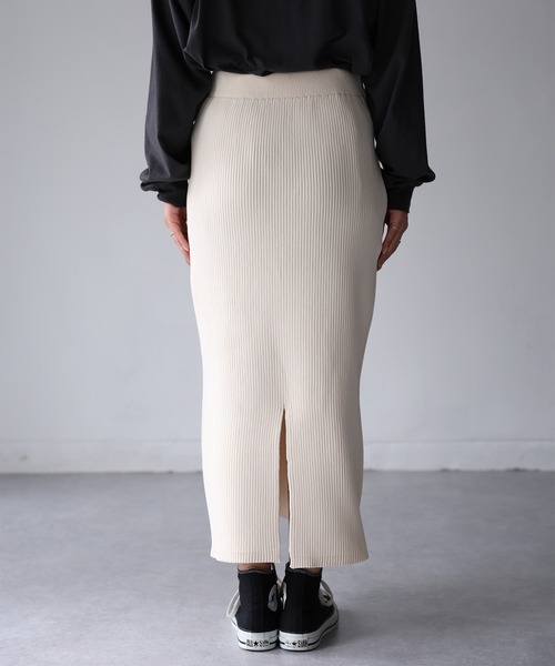 Riberry（リベリー）の「バックスリットニットタイトスカート（スカート・レディース・ブラック/チャコールグレー/アイボリー/ブラウン/カーキ・FREE）」の6枚目の写真