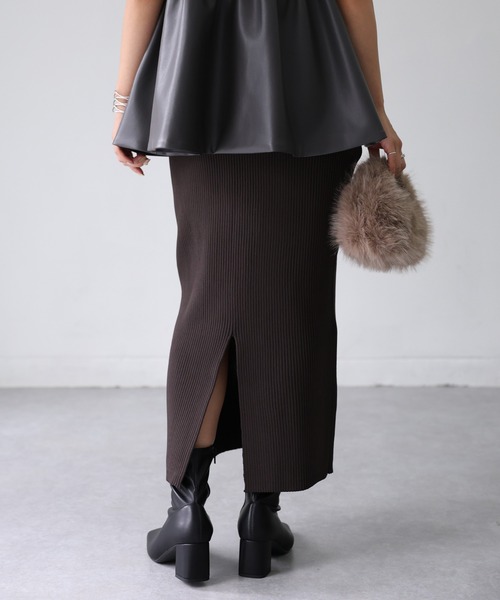 Riberry（リベリー）の「バックスリットニットタイトスカート（スカート・レディース・ブラック/チャコールグレー/アイボリー/ブラウン/カーキ・FREE）」の19枚目の写真