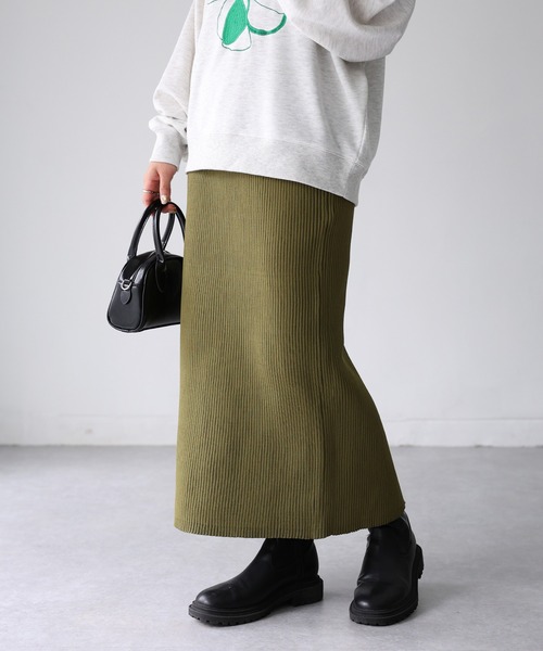 Riberry（リベリー）の「バックスリットニットタイトスカート（スカート・レディース・ブラック/チャコールグレー/アイボリー/ブラウン/カーキ・FREE）」の10枚目の写真
