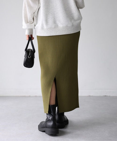 Riberry（リベリー）の「バックスリットニットタイトスカート（スカート・レディース・ブラック/チャコールグレー/アイボリー/ブラウン/カーキ・FREE）」の11枚目の写真