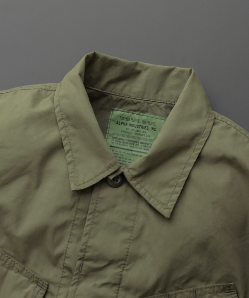Alpha Industries(アルファインダストリーズ)の「ALPHA INDUSTRIES×URBAN RESEARCH iD ファティーグジャケット(ミリタリージャケット・メンズ・カーキ/ブラック・LARGE/SMALL/MEDIUM/XS size)」の20枚目の写真