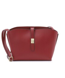 ◆オンにもオフにも 飾り金具ショルダーバッグ