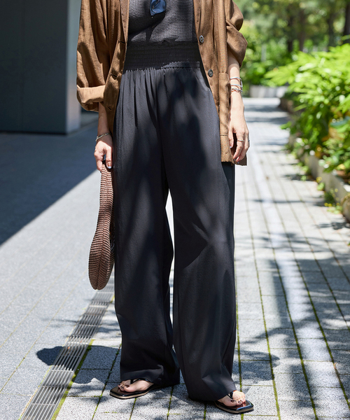 JOURNAL STANDARD（ジャーナルスタンダード）の「《WEB限定追加5》【接触冷感/防しわ/洗える/撥水】ナイロンストレッチワイドパンツ（その他パンツ・レディース・ブラック/カーキ・34/36/38/40）」の6枚目の写真