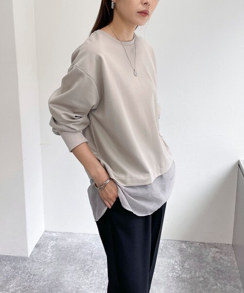 fredy emue(フレディエミュ)の「シアー切替ポンチプルオーバー(Tシャツ/カットソー・レディース・グレイッシュベージュ/オフホワイト/ブラック・38)」の1枚目の写真