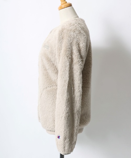 Champion(チャンピオン)の「Champion(チャンピオン)ワンポイントロゴ刺繍シェルパフリースノーカラージャケット レディース/ボアブルゾン(ノーカラージャケット・レディース・ブラック/グレイッシュベージュ・L/M)」の13枚目の写真