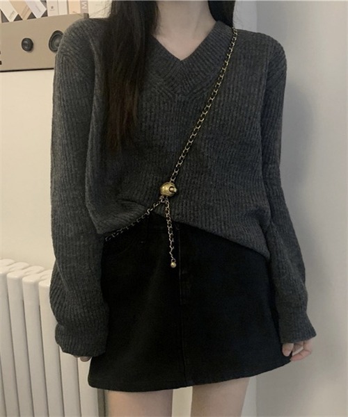 FREE STYLISTS(フリー スタイリスト)の「Vネックニット プルオーバー(ニット/セーター・レディース・ホワイト/チャコールグレー/グレー/モカ・FREE)」の1枚目の写真