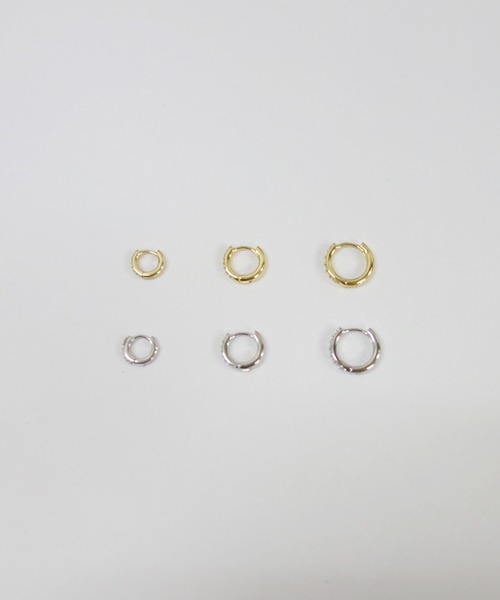 B.I.D.(ビーアイディー)の「《Bz》シンプルラインストーンリングミニフープピアス/ペア(RZ)(ピアス(両耳用)・レディース・ゴールド/シルバー・10/6/8)」の4枚目の写真