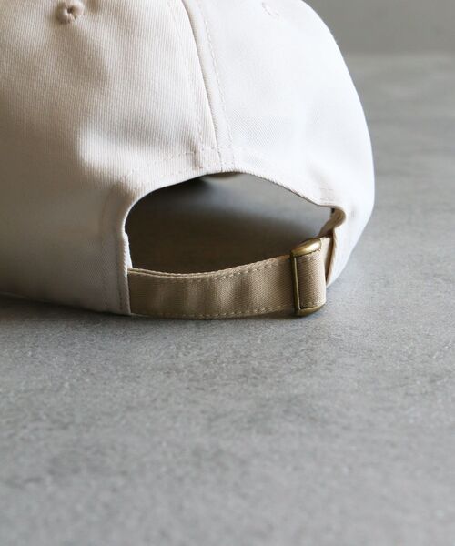 CRAFT STANDARD BOUTIQUE（クラフトスタンダードブティック）の「【ユニセックス】エンブレム刺繍バイカラーキャップ（キャップ・レディース・ブラック/ライトベージュ/チャコールグレー・FREE）」の6枚目の写真