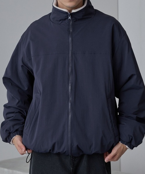 MONO-MART(モノマート)の「2WAYリバーシブル ナイロン×ボアドロストスタンドブルゾン(ブルゾン・レディース・ダークブラウン/アイボリー/ブラック/ダークネイビー・L/M)」の4枚目の写真