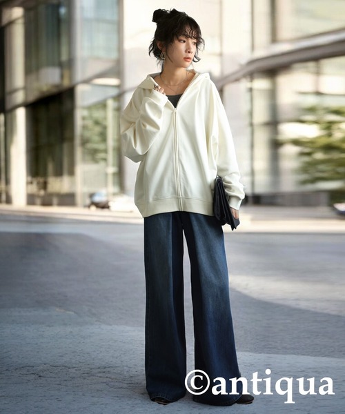 antiqua(アンティカ)の「ショートジップパーカー(パーカー・レディース・ホワイト/チャコールグレー/ブラック・ONESIZE)」の4枚目の写真