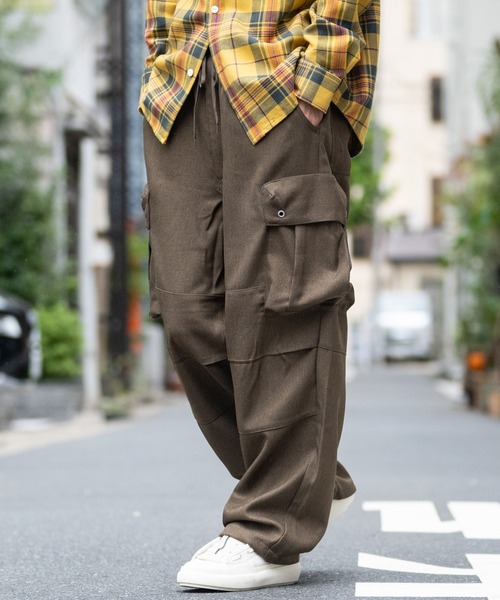 ROOT THREE（ルートスリー）の「【3】ポリツイル ワイドカーゴパンツ（カーゴパンツ・メンズ・ブラウン/グレー/ネイビー/ブラック・MEDIUM/LARGE/X-LARGE）」の13枚目の写真