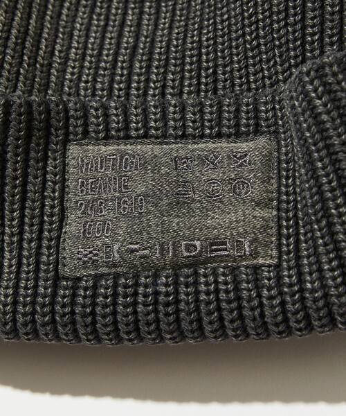 NAUTICA（ノーティカ）の「NAUTICA/ノーティカ Pigment Dyed Patch Beanie/ピグメントダイ コマンダーパッチ ビーニー（ニットキャップ/ビーニー・メンズ・ブラック/ネイビー・FREE）」の5枚目の写真