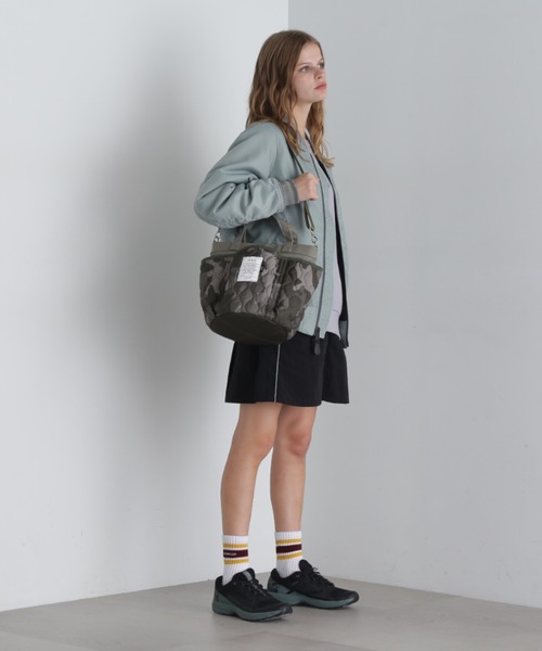 AVIREX(アヴィレックス)の「《限定》QUILTING GARDENING TOTE BAG/キルティングガーデニングトートバッグ(トートバッグ・レディース・ブラック/オフホワイト/オリーブ/ブラック系その他/グリーン系その他・F)」の17枚目の写真