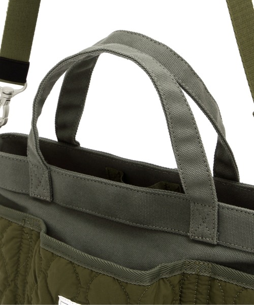 AVIREX(アヴィレックス)の「《限定》QUILTING GARDENING TOTE BAG/キルティングガーデニングトートバッグ(トートバッグ・レディース・ブラック/オフホワイト/オリーブ/ブラック系その他/グリーン系その他・F)」の22枚目の写真