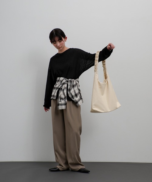 select MOCA（セレクトモカ）の「ギャザーハンドルトートバッグ（トートバッグ・レディース・ブラック/アイボリー・FREE）」の4枚目の写真