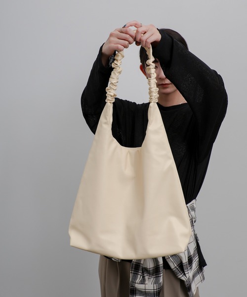select MOCA（セレクトモカ）の「ギャザーハンドルトートバッグ（トートバッグ・レディース・ブラック/アイボリー・FREE）」の20枚目の写真