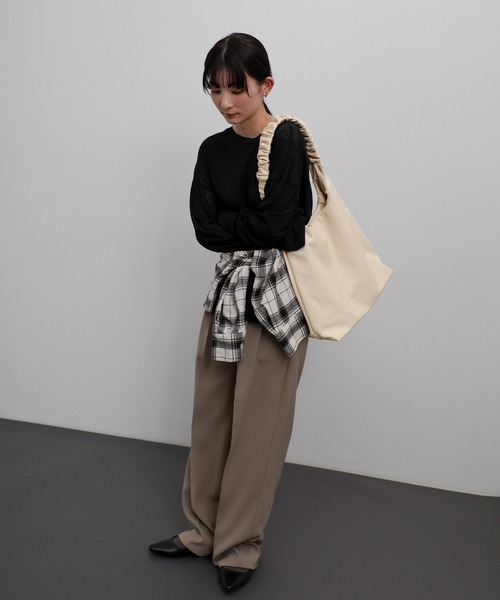 select MOCA（セレクトモカ）の「ギャザーハンドルトートバッグ（トートバッグ・レディース・ブラック/アイボリー・FREE）」の3枚目の写真