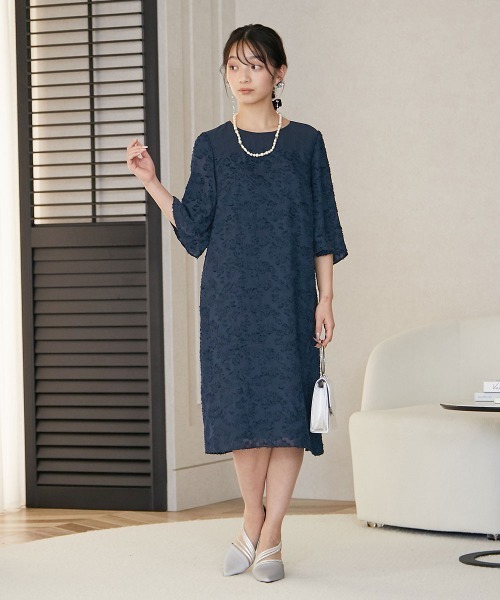 nissen(ニッセン)の「カットジャガードワンピースドレス(ドレス・レディース・ネイビー/ブラック・S/5L/4L/3L/LL/L/M)」の5枚目の写真