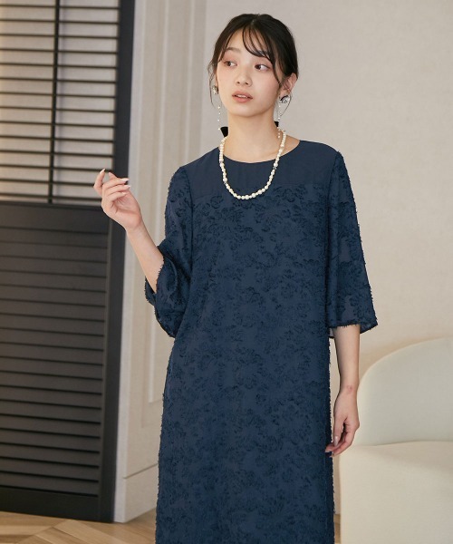 nissen(ニッセン)の「カットジャガードワンピースドレス(ドレス・レディース・ネイビー/ブラック・S/5L/4L/3L/LL/L/M)」の6枚目の写真