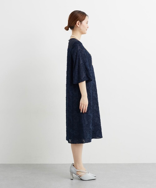 nissen(ニッセン)の「カットジャガードワンピースドレス(ドレス・レディース・ネイビー/ブラック・S/5L/4L/3L/LL/L/M)」の11枚目の写真