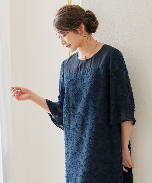 nissen(ニッセン)の「カットジャガードワンピースドレス(ドレス・レディース・ネイビー/ブラック・S/5L/4L/3L/LL/L/M)」の17枚目の写真