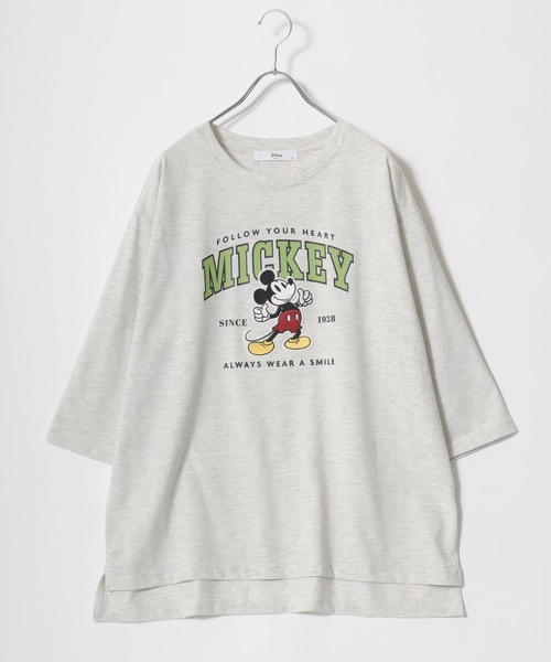 Disney(ディズニー)の「Disney(ディズニー)キャラクターカレッジロゴプリント ビッグシルエットTシャツ(七分袖)レディース/ミッキーマウス/ミニーマウス/くまのプーさん/チップとデール(Tシャツ/カットソー・レディース・アクア/グリーン/アッシュグレー/オフホワイト・M/L)」の2枚目の写真