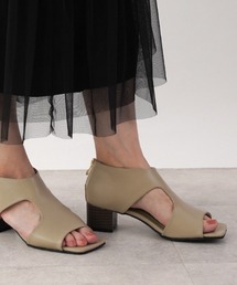 ALETTA（アレッタ）の「毎日履きたい スクエアトゥ デザイン カッティング サンダル（サンダル）」