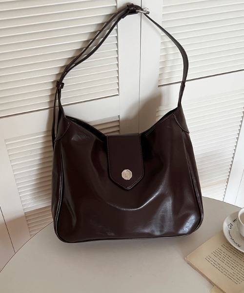 mebole（メボレ）の「レトロシーリングボタントート（ショルダーバッグ・レディース・ダークブラウン/ブラック・FREE）」の14枚目の写真