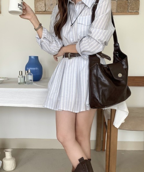 mebole（メボレ）の「レトロシーリングボタントート（ショルダーバッグ・レディース・ダークブラウン/ブラック・FREE）」の21枚目の写真