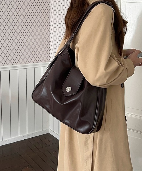 mebole（メボレ）の「レトロシーリングボタントート（ショルダーバッグ・レディース・ダークブラウン/ブラック・FREE）」の22枚目の写真
