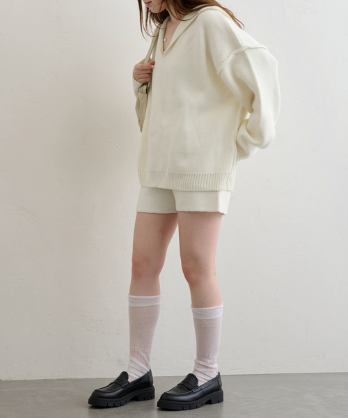 U by SPICK&SPAN（ユーバイスピックアンドスパン）の「オーバーニットフーディー（パーカー・レディース・アイボリー/ネイビー・FREE）」の17枚目の写真