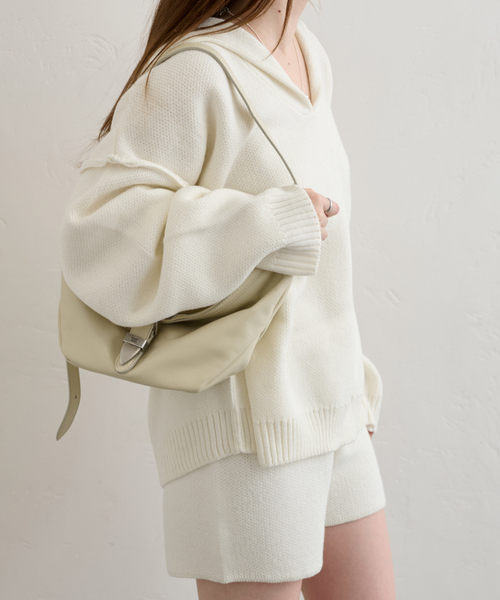 U by SPICK&SPAN（ユーバイスピックアンドスパン）の「オーバーニットフーディー（パーカー・レディース・アイボリー/ネイビー・FREE）」の22枚目の写真