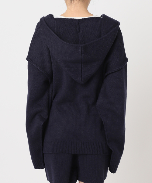 U by SPICK&SPAN（ユーバイスピックアンドスパン）の「オーバーニットフーディー（パーカー・レディース・アイボリー/ネイビー・FREE）」の3枚目の写真