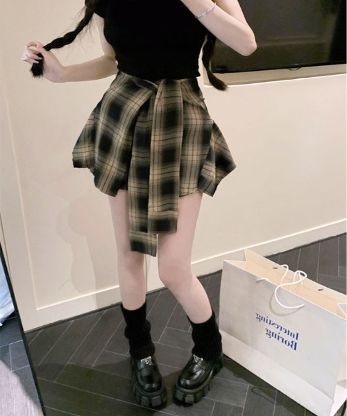 kirakiraShop（キラキラショップ）の「腰巻き シャツ風 チェック柄 ショートパンツ（その他パンツ・レディース・ブラック/ベージュ/レッド・S/L/M）」の17枚目の写真