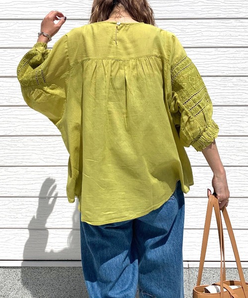 Q（キュー）の「モスコットンエンブロイダリーブラウス（シャツ/ブラウス・レディース・マスタード/ブラック・MEDIUM）」の16枚目の写真